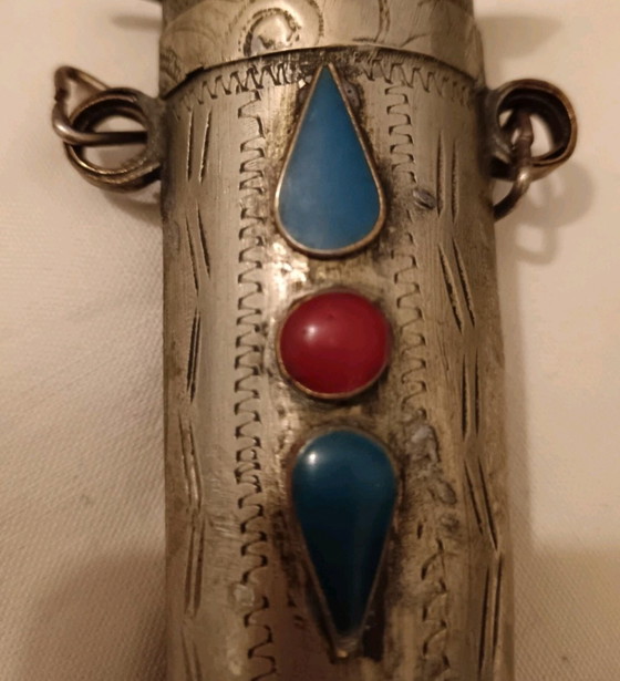 Image 1 of Decoratieve schede voor een messing dolk