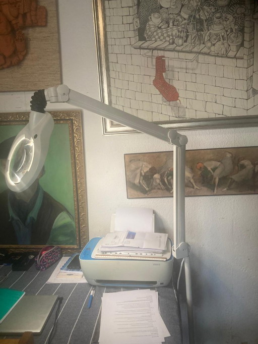 Magnifying Lamp / Lamp with magnifying glass
