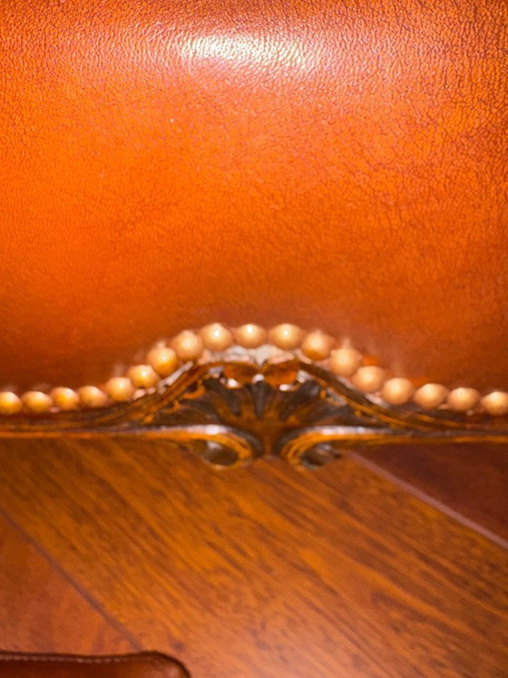 Image 1 of Antieke, Recent opgemaakt English Chesterfield Oorfautuil