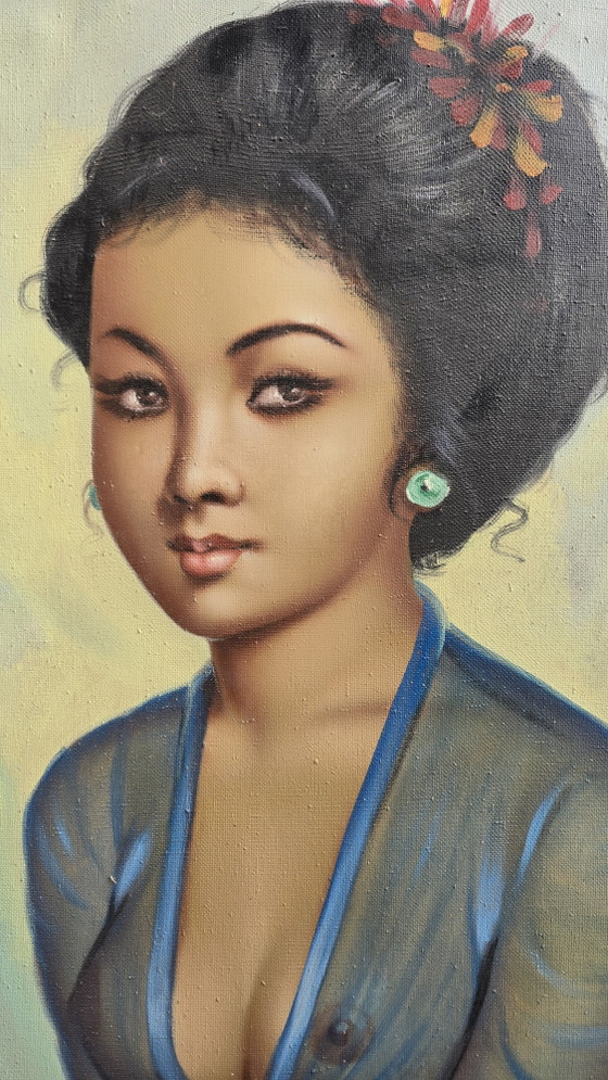 Coppia di 2 Dipinti Indonesiani Vintage Anni '70 – Cornice in Juta / Stile Tretchikoff – Dipinti e disegni (photo 3 of 15)