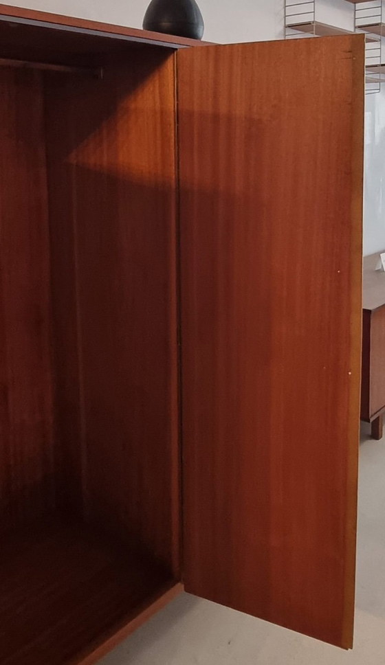Armoire Mid Century – Wood (photo 8 of 23)