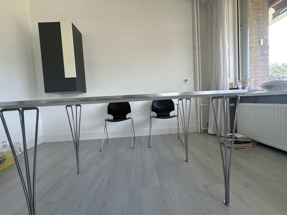 Mesa de comedor Fritz Hansen con 4 sillas de comedor Fritz Hansen. – Conjuntos de comedor, Metal, Wood (photo 5 of 6)