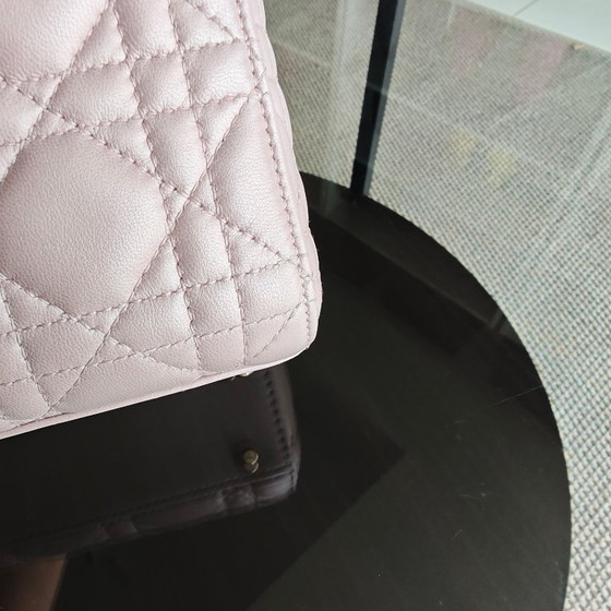 Image 1 of DIOR LADY MINI - PELLE DI AGNELLO CANNAGE ROSA CHIARO CON FERRAMENTA A CATENA