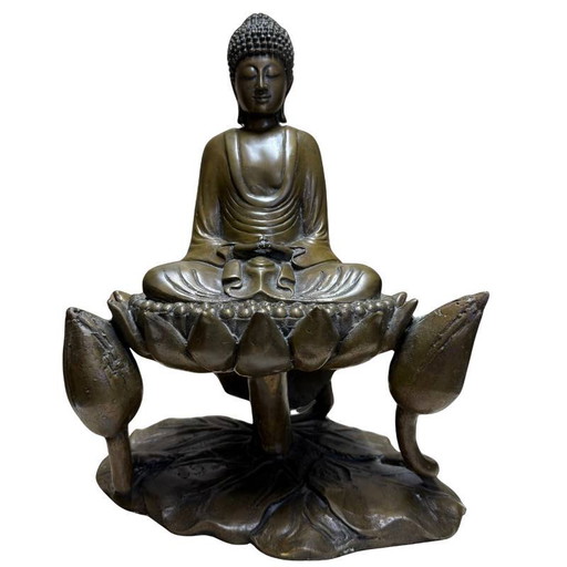 Buda de Bronce Macizo sobre Base de Loto – Principios del Siglo XX – Símbolo de Tranquilidad y Equilibrio Espiritual