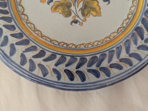 Vintage Spaanse Talavera Majolica keramische wandborden - Gesigneerd El Carmen & Carpicena - Set van 2 (photo 13 of 15)