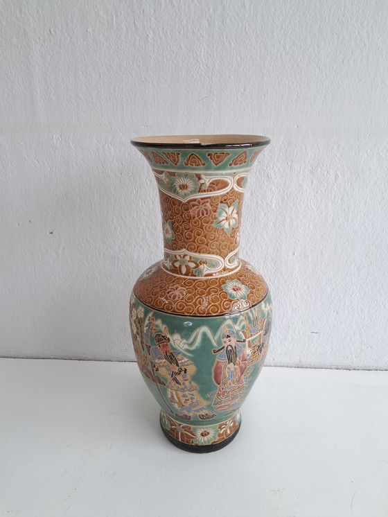 Image 1 of Large Vase Chinese style