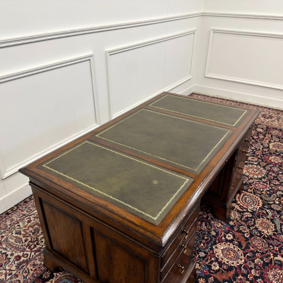 RAC Klassiek Engels Chesterfield Bureau – RAC Royal Antique Collection, Leather, Wood (photo 15 of 19)