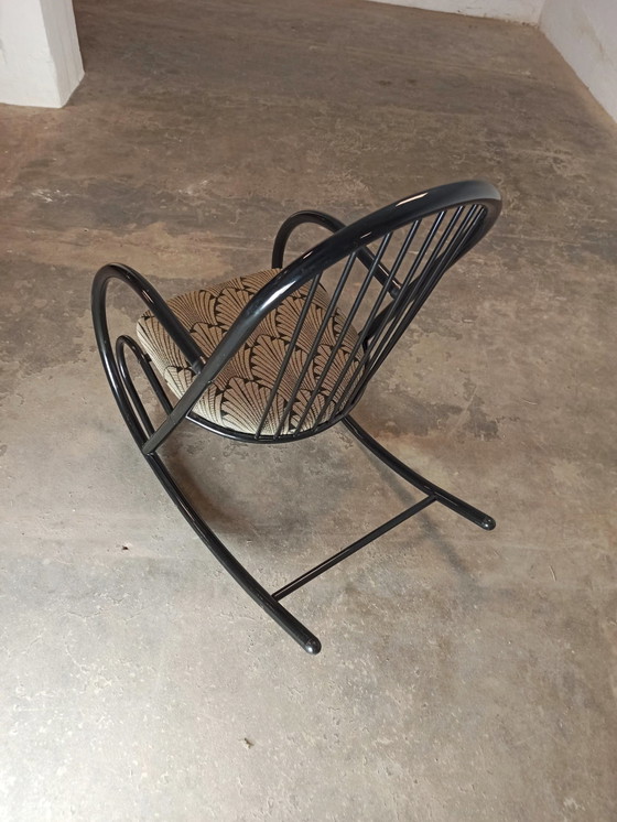 Fauteuil à bascule en métal postmoderne – Rocking chairs, Textile, Metal (photo 10 of 15)