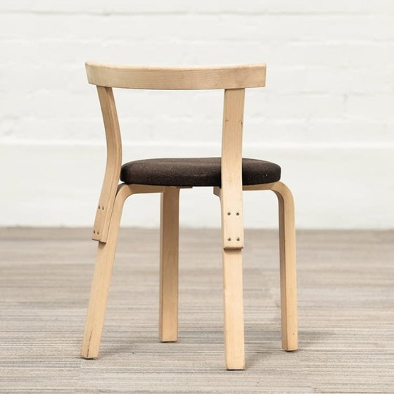 Image 1 of Silla de comedor apilable Artek 68