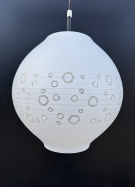 Image 1 of Lampada a sospensione a forma di sfera di vetro a bolle degli anni '70