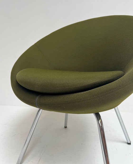 Image 1 of Conic chair by Allermuir, 2012