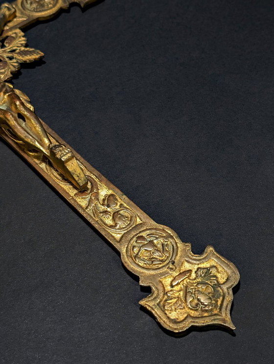 Crucifijo antiguo de bronce de gran tamaño – Cruz neogótica ornamentada – 45 cm – 1,54 kg (photo 3 of 12)