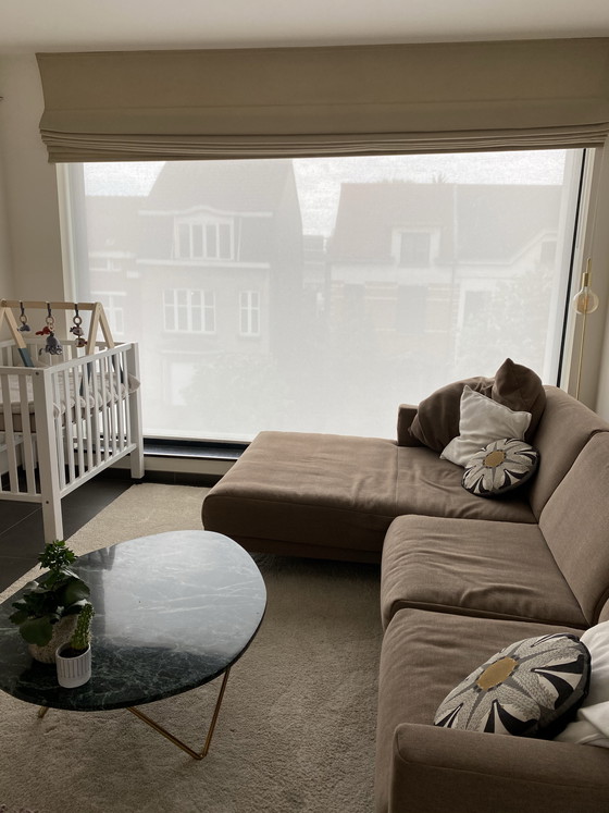 Image 1 of Sillón de tela marrón