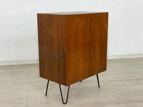 Image 1 of Cómoda de mediados de siglo Armario de salón Armario