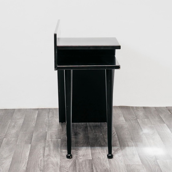 Image 1 of Paolo Pallucco Attr. Bank met salontafel en tijdschriftenrek Postmodern jaren 80