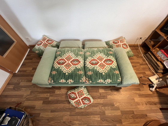 Sofá original de diseño de Giorgio Soressi (años 90) – Estilo posmoderno / Kilim – Herma, Sofás de 2 plazas (photo 7 of 12)