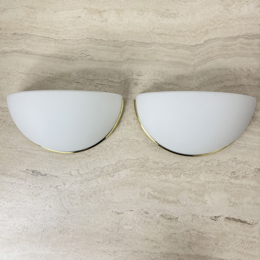 Paar Limburgse Glashütte wandlampen opaline glas met gouden details , jaren 1970