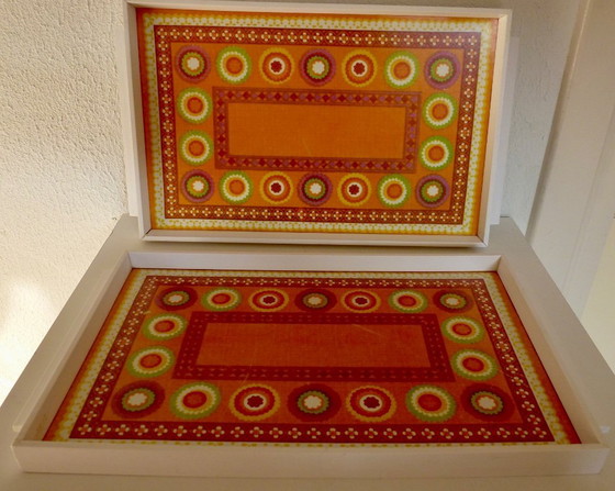 Image 1 of 2x Vassoi vintage in plastica, utilizzabili anche come decorazione da parete.