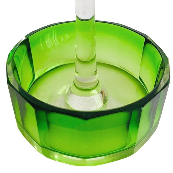 Image 1 of Porte-bagues ancien Art Déco en cristal vert facetté Baccarat années 1930