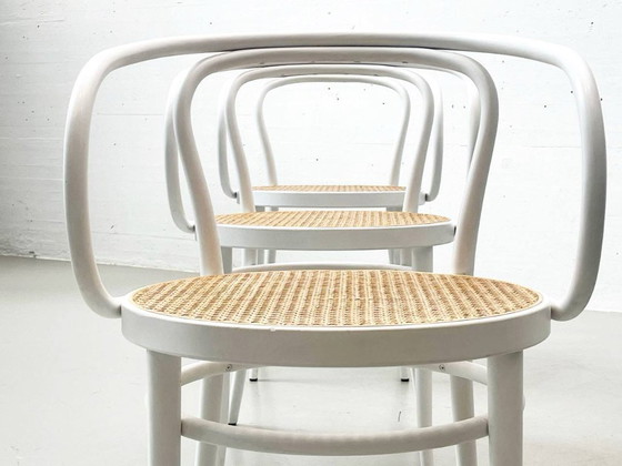 Image 1 of Set of 4 bentwood chairs 209 by Thonet from 2020