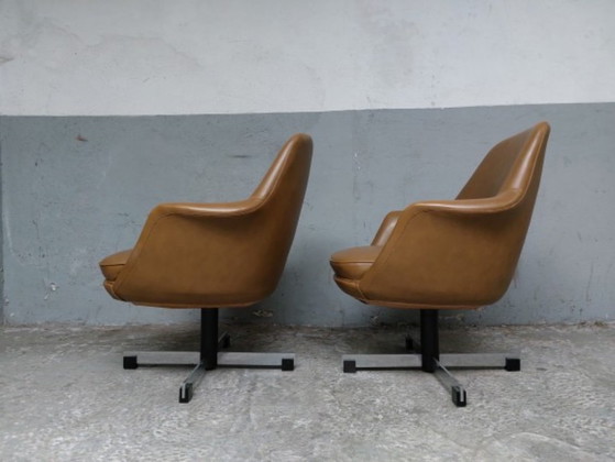 Mid-Century Swivel Chairs – Draaistoelen, Plastic (photo 13 of 39)