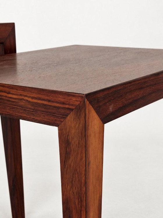 Set of three nesting tables in rosewood. Haslev Møbelsnedkeri, Denmark, 1960s – Coffee tables (photo 11 of 13)