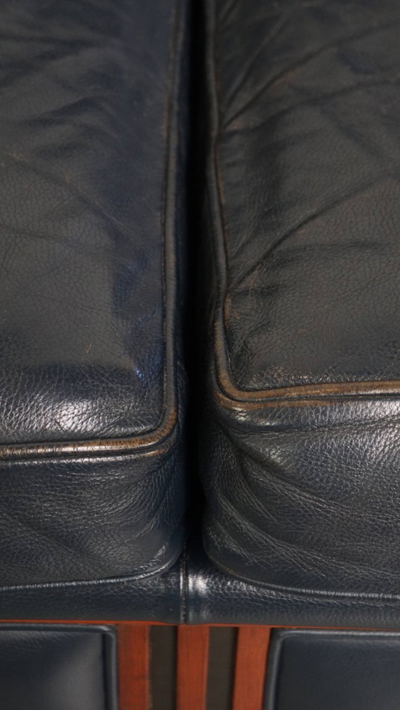 Image 1 of 2.5-zits Art Deco design bank van Schuitema met houtwerk en donkerblauw rundleer