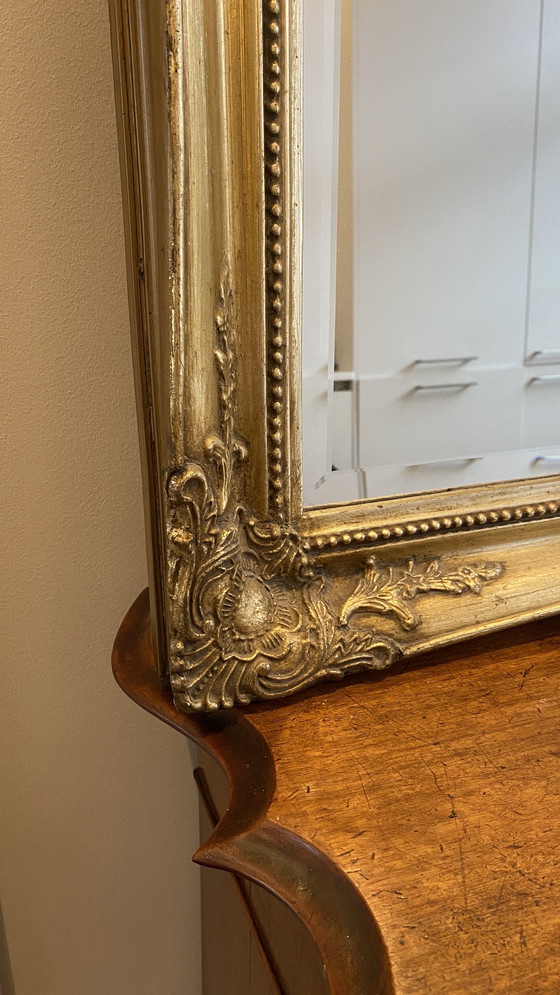 Image 1 of Miroir ancien avec cadre en bois massif doré