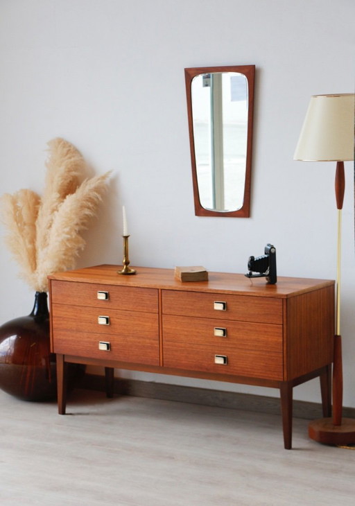 Vintage ladekast van teak en zebrano: elegantie uit de jaren 60