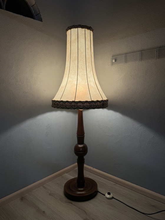 Image 1 of Vintage standing lamp with classic shade and wooden base