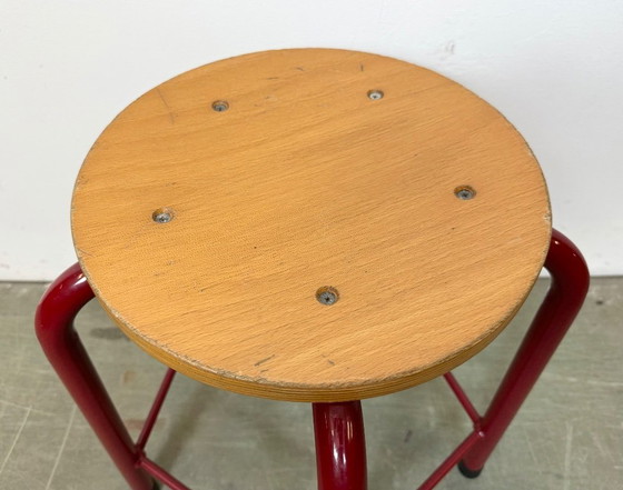 Image 1 of Vintage industriële schoolkruk, jaren 70