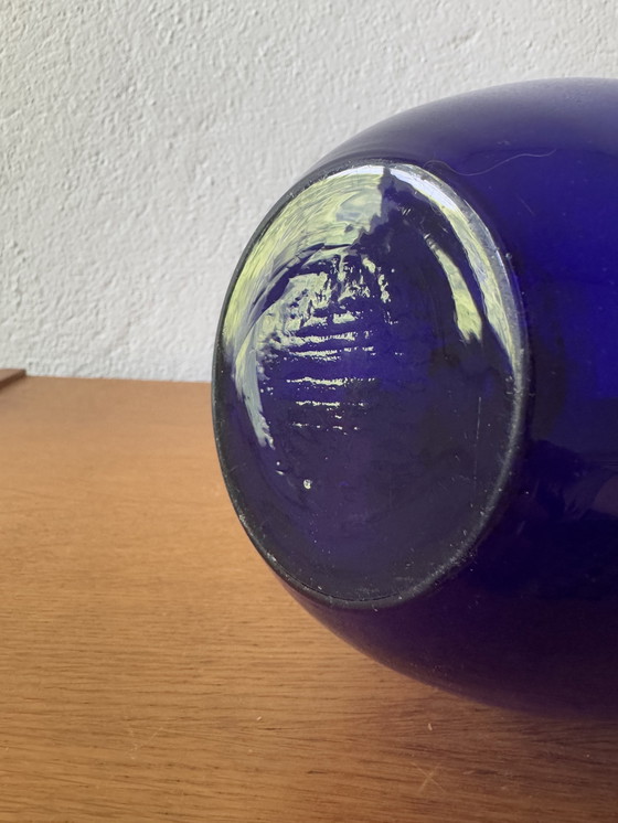 Image 1 of Jarrón Art Decó de vidrio soplado cobalto