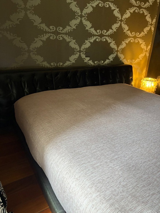 Image 1 of Jackie Poltrona Frau bed, ontwerp Jean Marie Massaud 2006