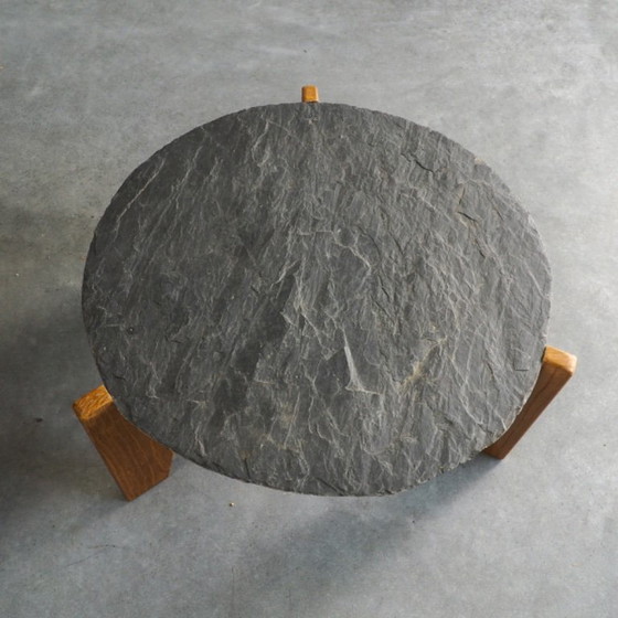 2 tavolini laterali brutalisti in ardesia e legno di pino – Stone, Wood (photo 20 of 20)