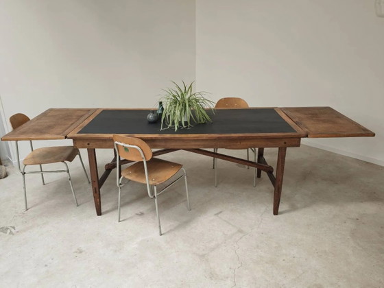 Tavolo pieghevole da officina vintage in rovere con piano nero patinato a mano. – Tavoli da pranzo (photo 18 of 37)