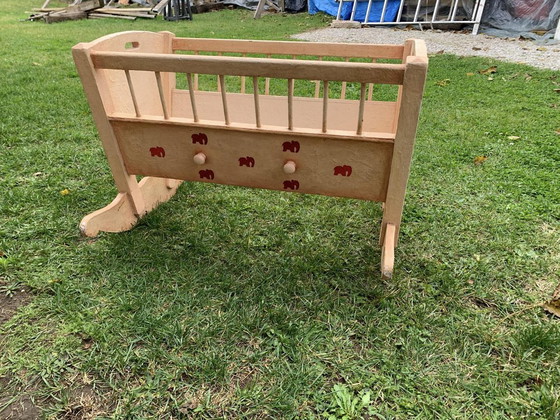 Hungarian Painted Pine Children's Cradle, 1920s – Single beds (photo 2 of 6)