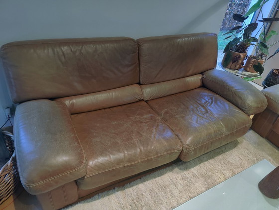 Image 1 of Set di divani in pelle di bufalo vintage: design senza tempo, comfort ineguagliabile e carattere autentico