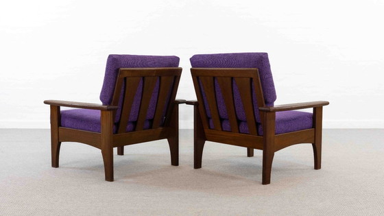 Image 1 of Set van 2 scandinavische fauteuils in teak met paarse bekleding