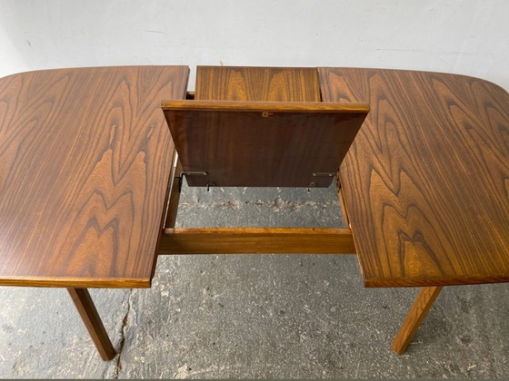 Image 1 of White & Newton Mid Century Table de salle à manger à rallonge