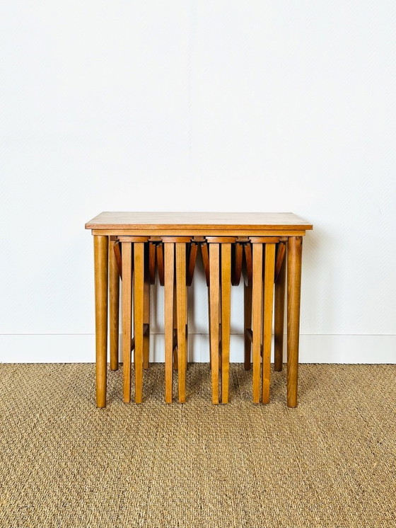 Image 1 of Set van 5 Scandinavische in elkaar passende salontafels van teakhout, 1960