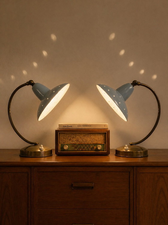 Image 1 of Zeldzaam paar "ganzenbek"-lampen uit het midden van de 20e eeuw - in Stilnovo-stijl