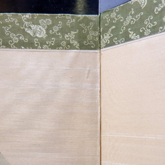 Image 1 of Biombo japonés (byōbu) decorado con flores de loto.