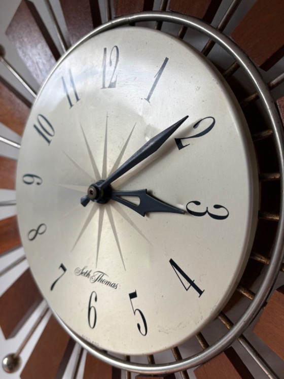 Beautiful vintage MCM Seth Thomas starburst sunburst wall clock 60s – Wood (photo 5 of 8)