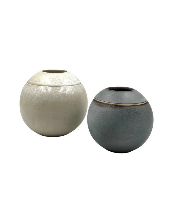 Image 1 of Set van 2 bolvormige aardewerken vazen ​​in mid-century modern stijl, Franco Bucci Italië ca. 1970