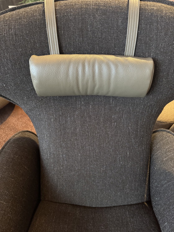 Image 1 of Jori relaxfauteuil Daydreamer Reclining Chair mono-move medi, buitenzijde en armen in leder Lipano Oliva, binnenzijde binnenzijd