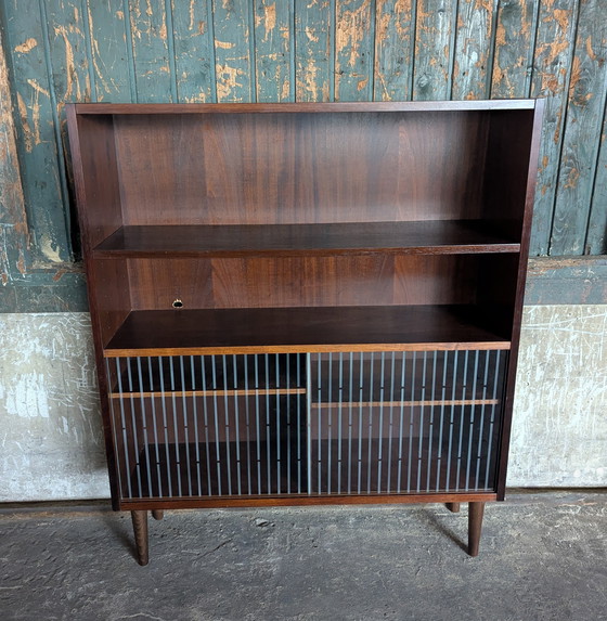 Image 1 of Armoire murale danoise vintage - tiroirs en verre