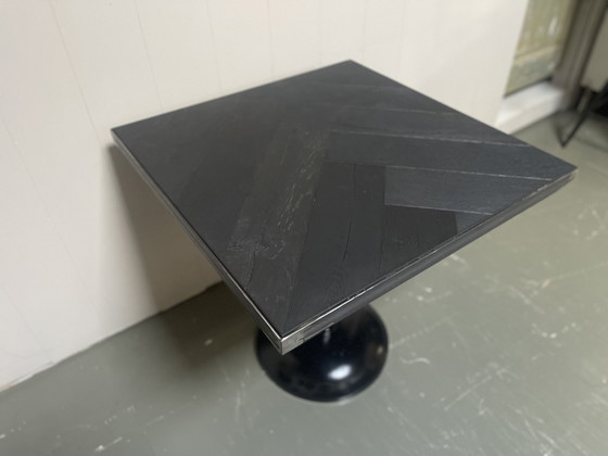 Table d'appoint en chêne à chevrons – Tables d'appoint, Metal, Wood (photo 5 of 7)