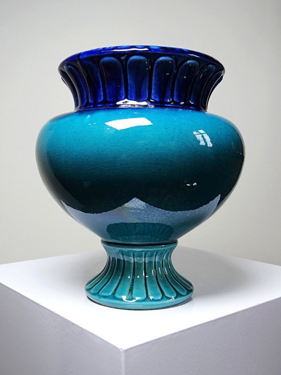 Image 1 of Turquoise en kobaltblauwe geglazuurde aardewerken vaas/plantenbak van D. Dinis, jaren 1960-1980.