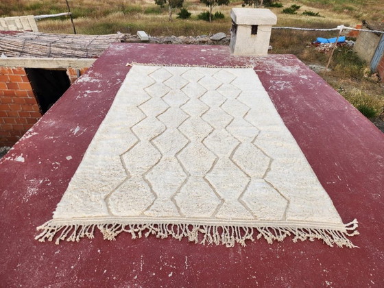 Image 1 of Groot Marokkaans Beni Ourain tapijt 300 x 200 cm – Handgeweven ivoorkleurig wollen Berber tapijt met ruitpatroon
