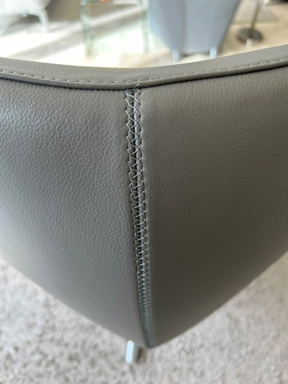 Image 1 of Dos sillones giratorios Leolux Caruzzo